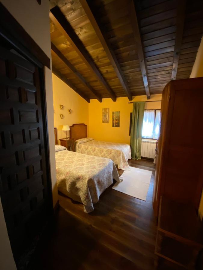 Casa Rural Dos Reales San Cristobal de Boedo Exterior foto