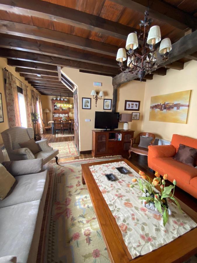 Casa Rural Dos Reales San Cristobal de Boedo Exterior foto